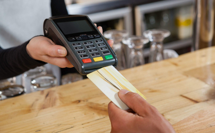 聚合家电签pos机可以刷自己的信用卡吗？